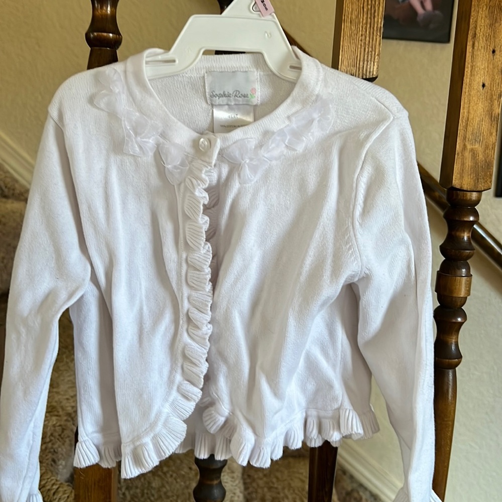 Girls white shoulder sweater. Size 4T